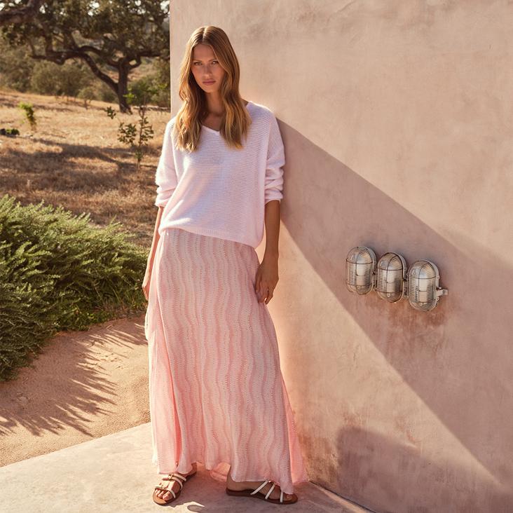 Pullover V-neck special knit pale rose