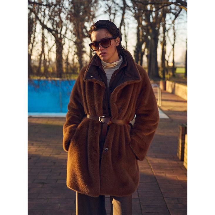 Coat camel
