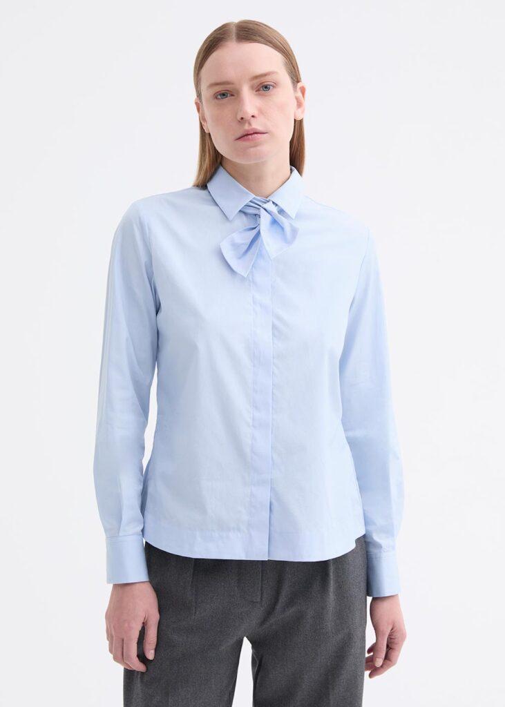 Bluse Kragen mit Masche hellblau